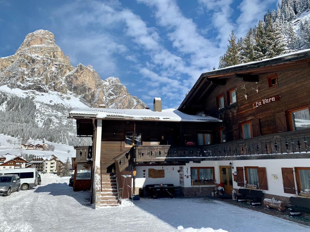 Garni La Vara Corvara Exteriör bild
