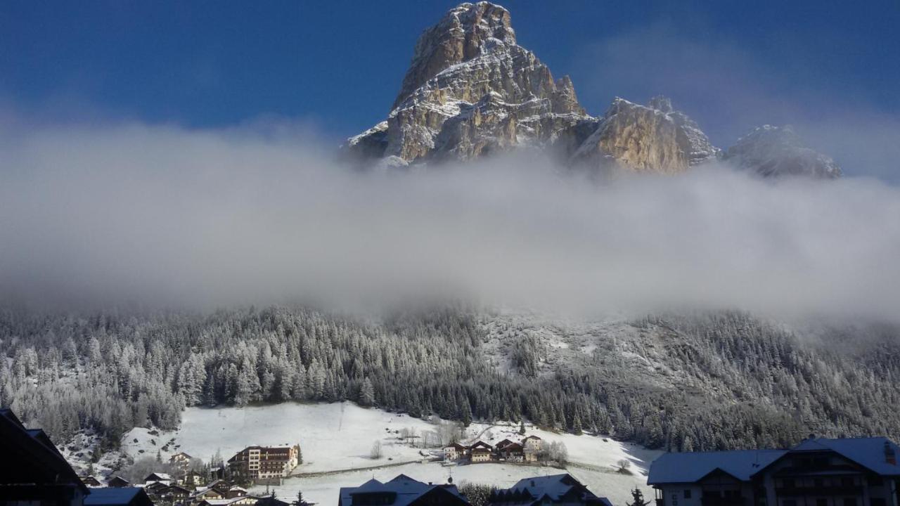 Garni La Vara Corvara Exteriör bild